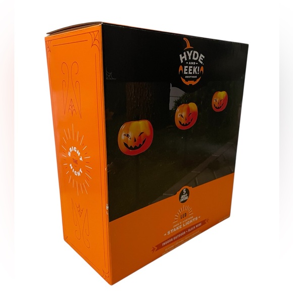 Hyde and EEK! Jack O’ Lantern Stake LED Lights - Picture 5 of 8